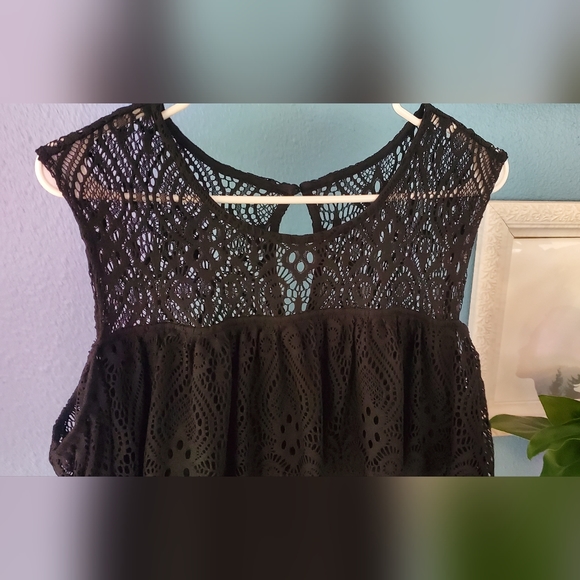 LANE BRYANT COLD SHOULDER LACE UPPER COTTON BOTTOM 14/16 BLACK DRESS - Picture 3 of 5